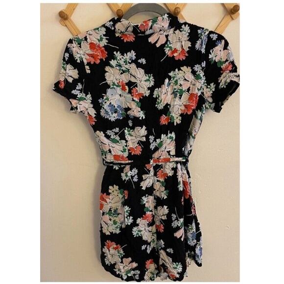 Abercrombie & Fitch Romper Women's XS Black Floral Button Up Revere Collar belt - Picture 8 of 8